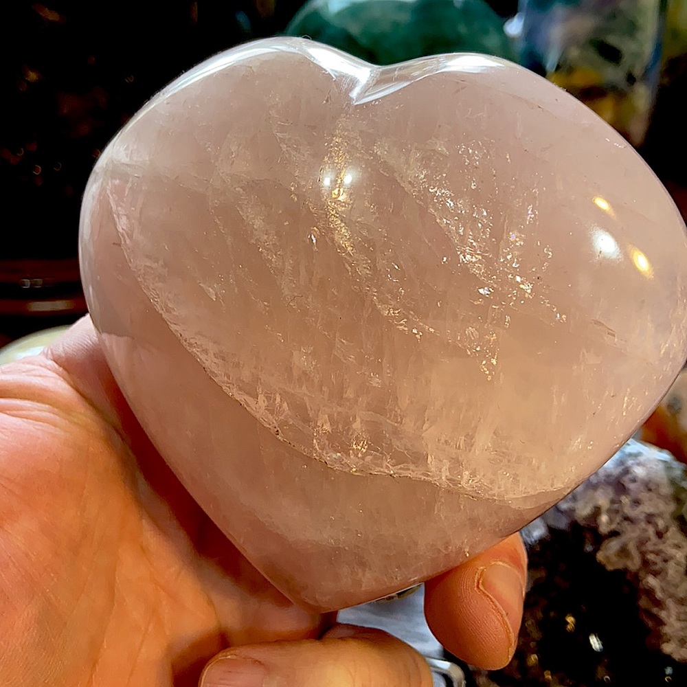 🔥SALE🔥 Rose Quartz Crystal Heart Carving With Flash!